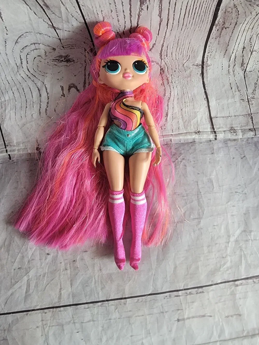 2019 MGA LOL Doll Pink & Orange Hair Roller Chick Blue Eyes No Shoes